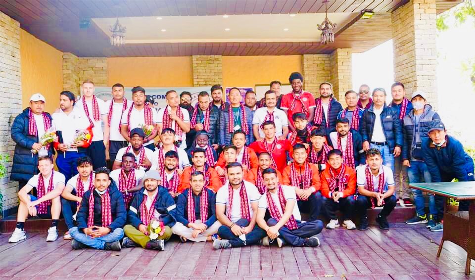 पोखरामा आहा रारा गोल्डकप फुटबल खेल्न अमेरिकाबाट आएको भुटानिज युथ क्लबको टोली। तस्बिर: सेतोपाटी